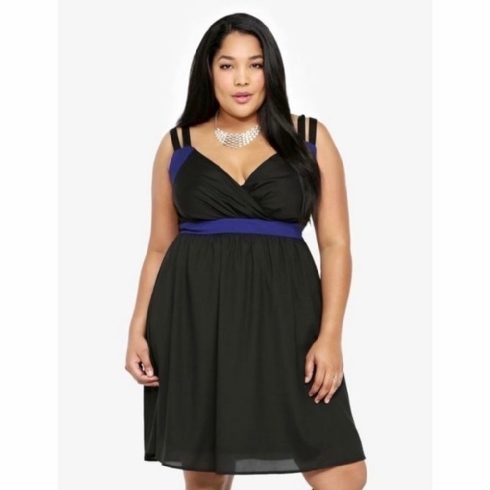 Torrid Dress Empire Waist Black Swing Tie Back Fit & Flare Sleeveless Party 24